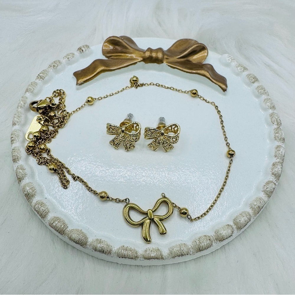 The Bow Necklace & Earring Set